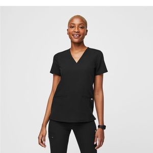 Figs scrub top in good condition